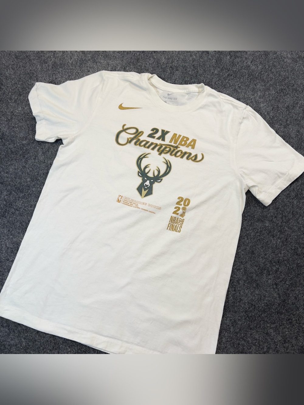 Nike Milwaukee Bucks 2021 NBA Finals Champions T Shirt White Men’s M